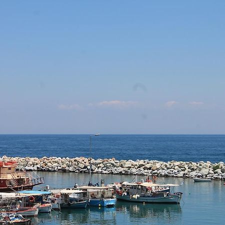 Xaris Hotel Platamonas Exterior photo
