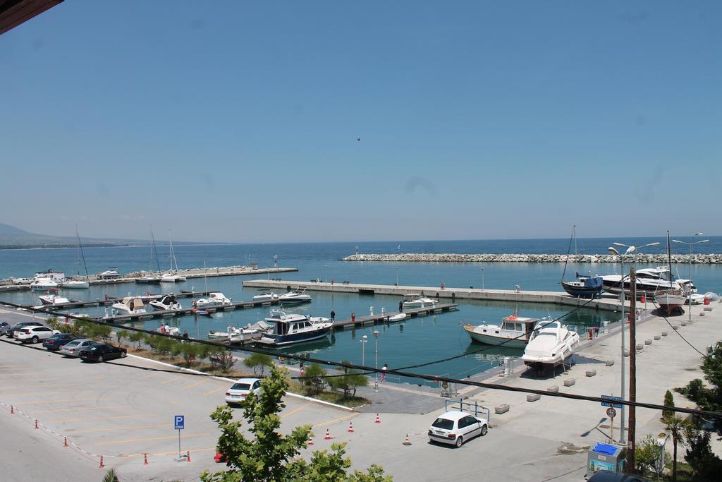 Xaris Hotel Platamonas Exterior photo