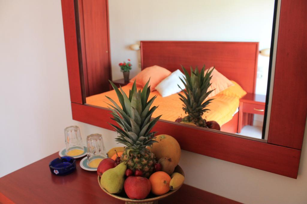 Xaris Hotel Platamonas Exterior photo