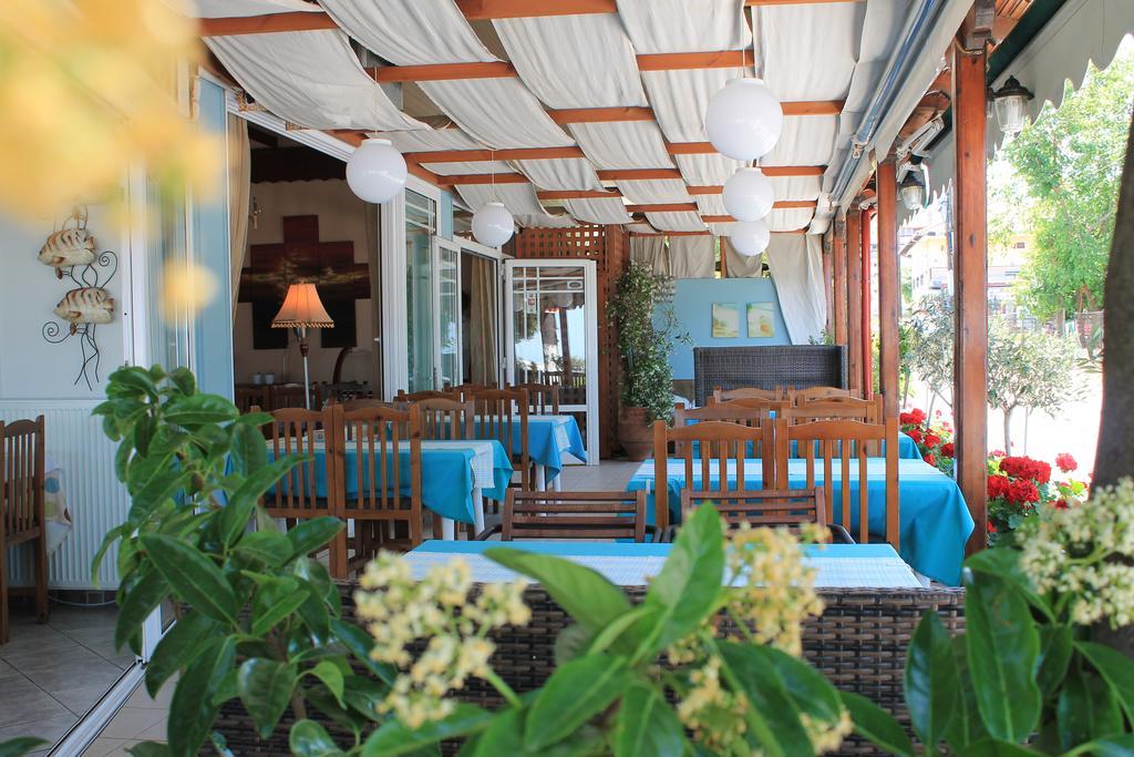 Xaris Hotel Platamonas Exterior photo