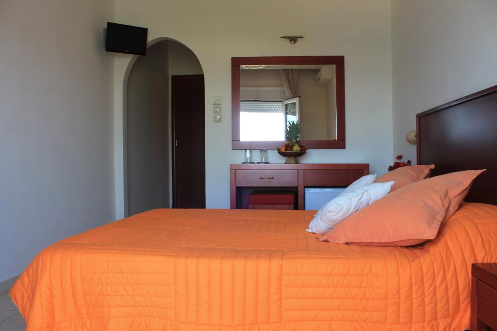 Xaris Hotel Platamonas Room photo