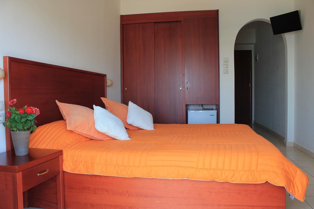 Xaris Hotel Platamonas Room photo